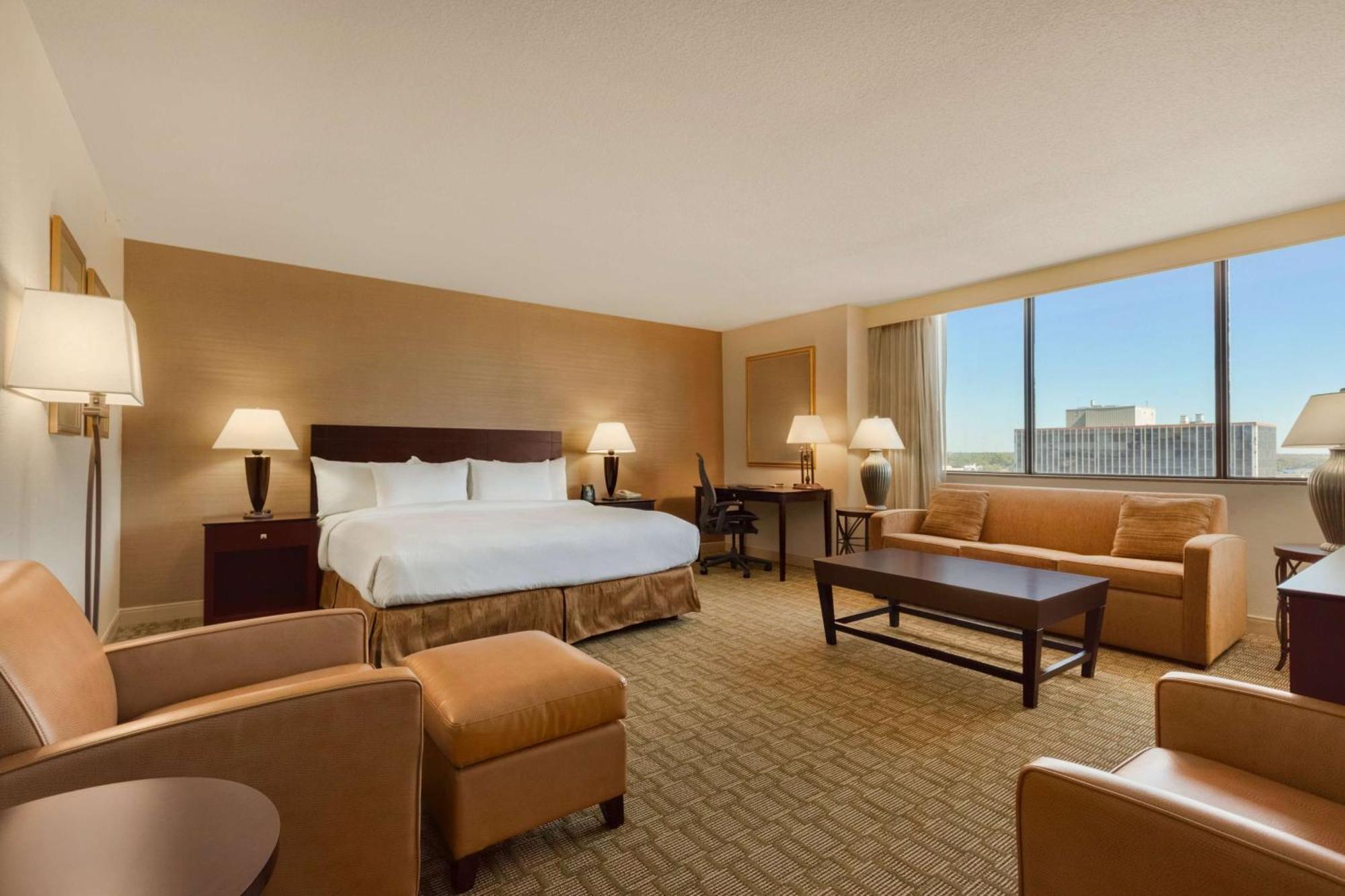 Hilton Fort Wayne At The Grand Wayne Convention Center (Adults Only) Exterior foto